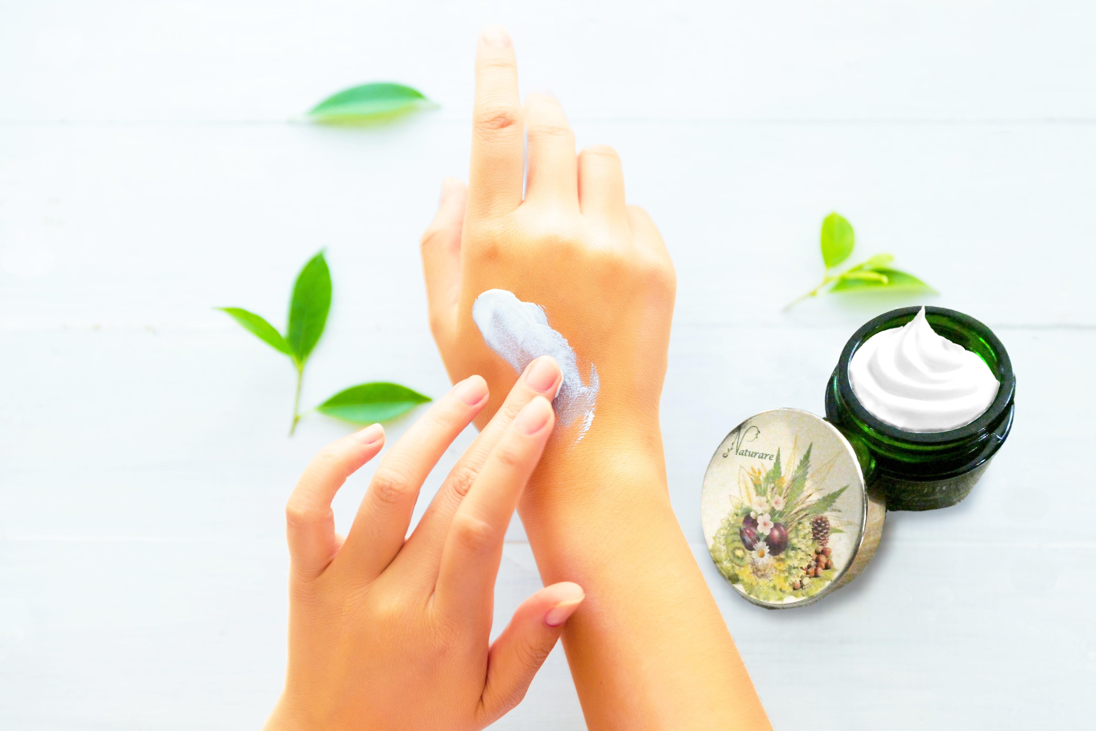 ORGANIC VOLUPTE CREAM - Breast beauty skin care